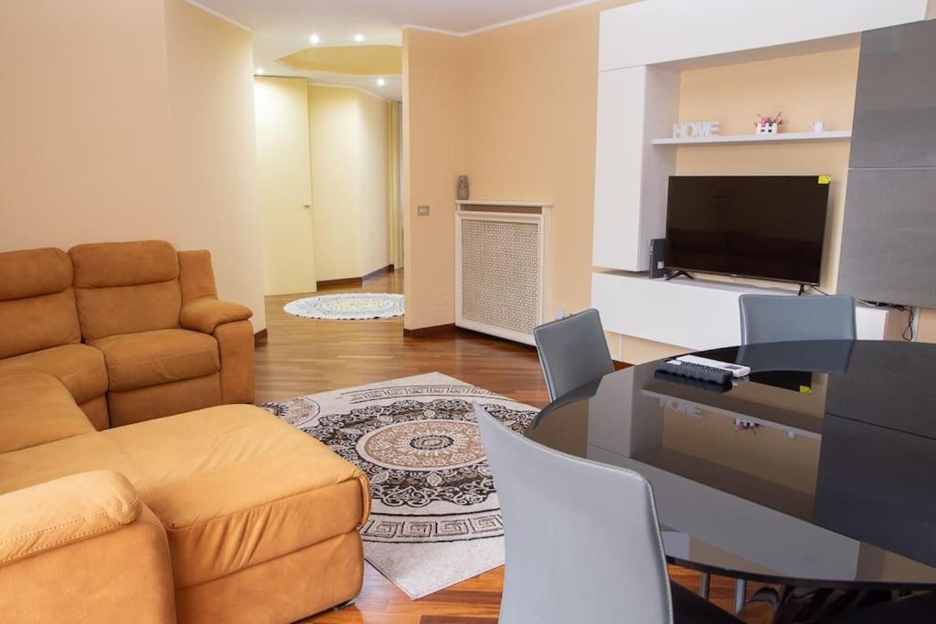 Appartamento Grazioso Con Parcheggio Privato Plaisance Extérieur photo